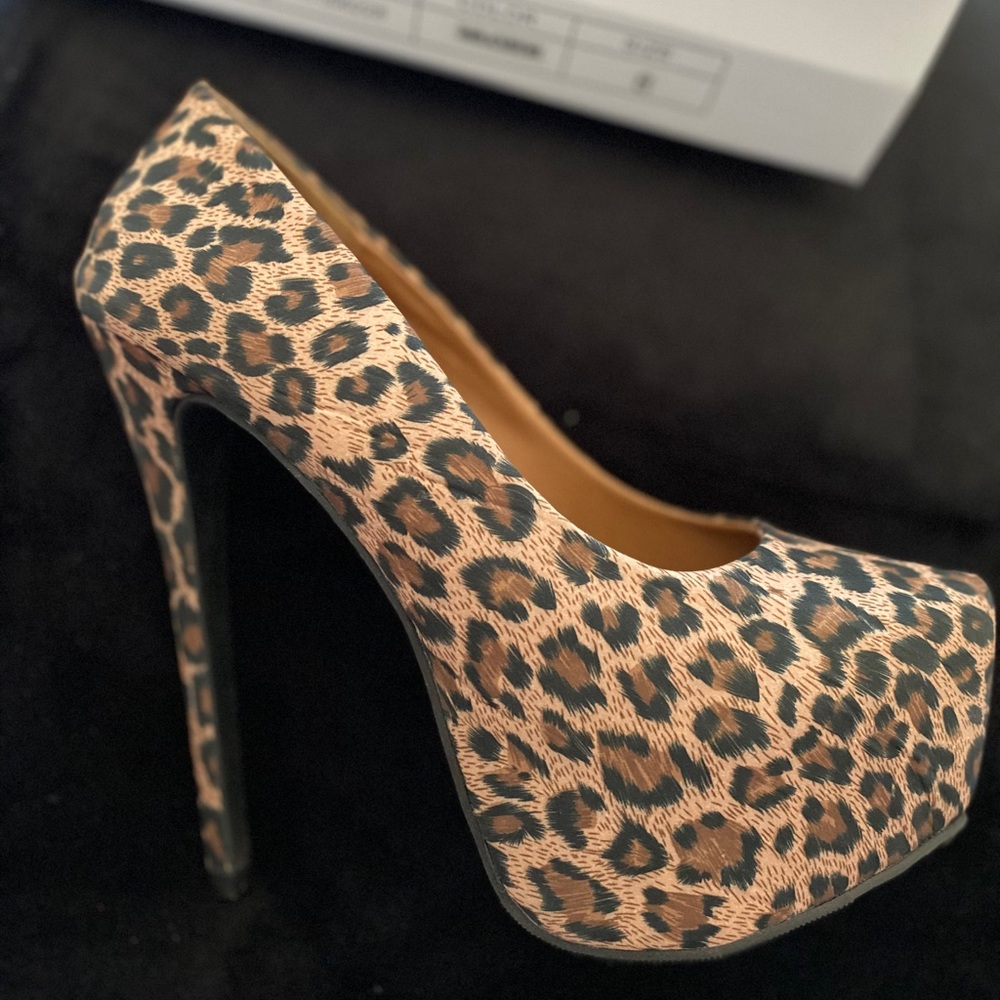 Leopard Print Forever 21 Pumps